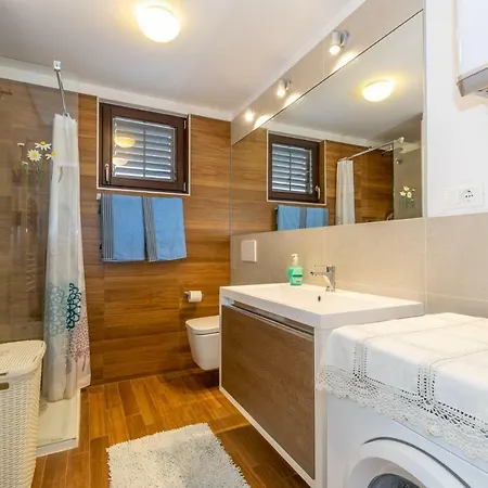 بيت للعطل Laura Relax & Quiet Zone *