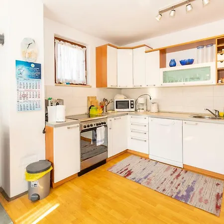 Laura Relax & Quiet Zone *